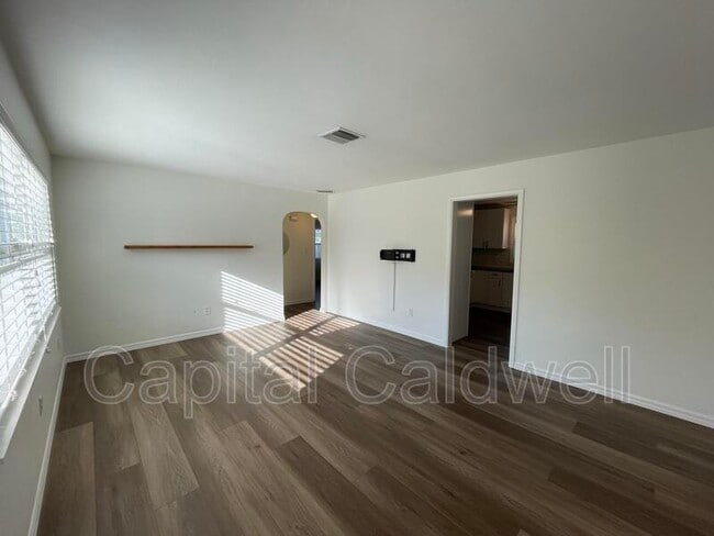 Building Photo - 1609 San Mateo Dr