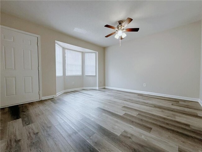 Building Photo - 1449 Springleaf Cir SE