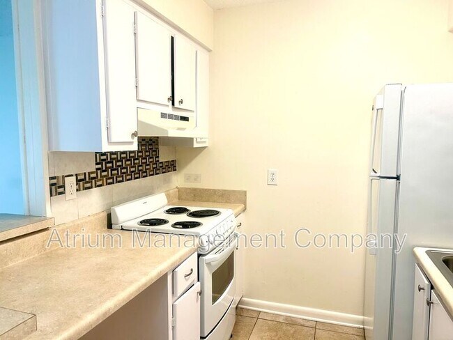 Foto del edificio - 621 Lakeview St