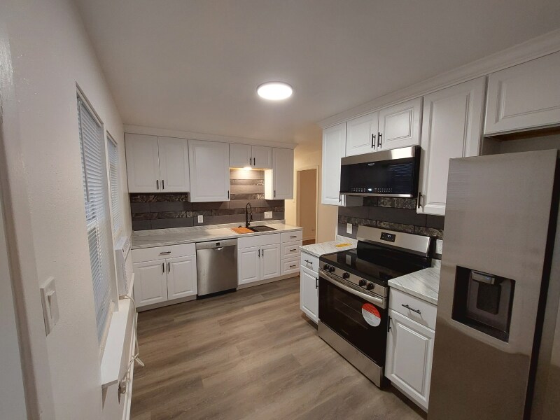 Foto principal - 335 Valley Dr