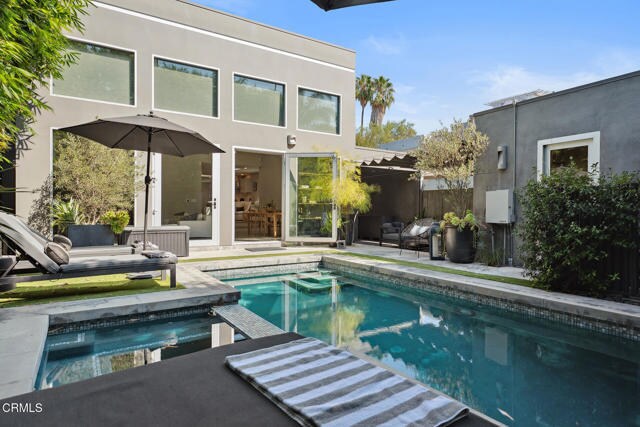 Foto del edificio - 329 Westbourne Dr