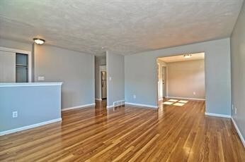 Foto del edificio - 16 Kiley Dr