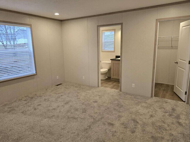 Foto del edificio - 415 NW Poplar Ave