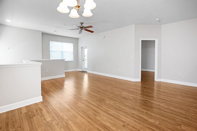 Building Photo - 8078 Moonstone Dr