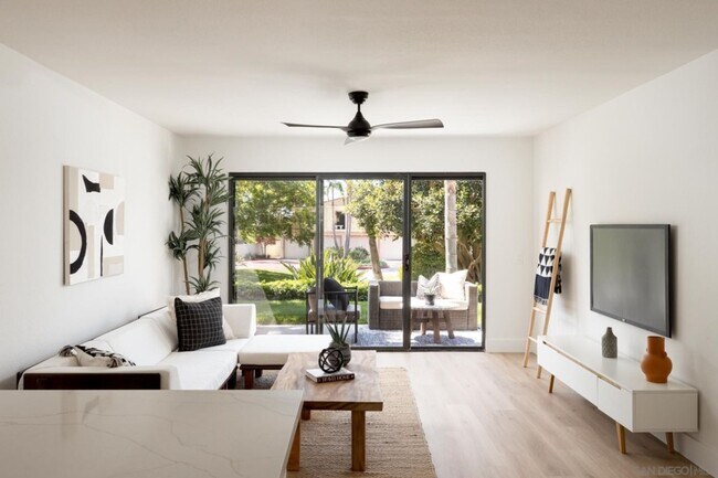 Foto del edificio - Beautifully remodeled home in the desirabl...