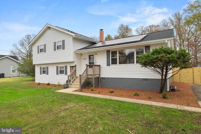 Foto del edificio - 7310 Lanham Ln