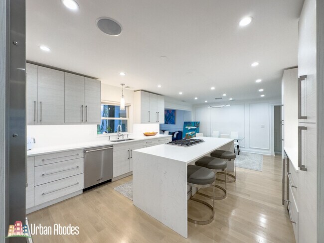 Foto del edificio - 6609 N Kenton Ave
