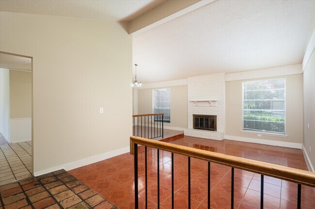 Foto del edificio - 9306 Sanford Rd