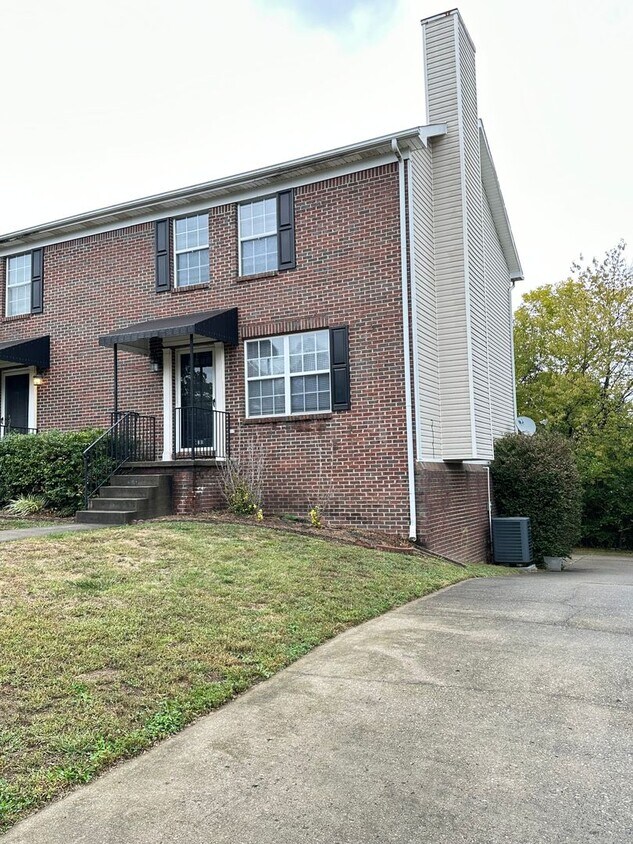 382838303830 Sugar Creek Dr Unit 3830, Lexington, KY 40517 Room for