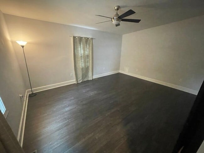 Building Photo - Charming 2 Bedroom Richmond Home