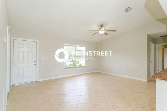 Foto del edificio - 3 Bedroom Pet-Friendly Home in Port St. Lucie, FL with Main Street Renewal