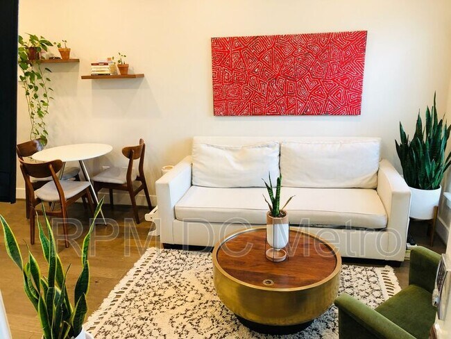 Foto del edificio - 7207 Georgia Ave NW