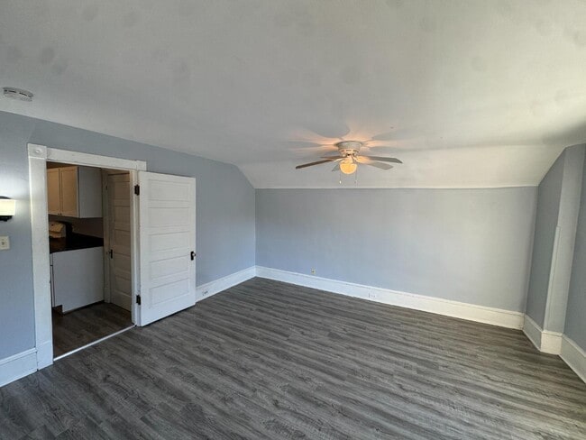 Foto del edificio - 602 E Grove St