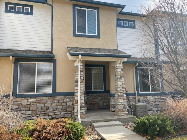 Building Photo - 2426 Parkfront Dr