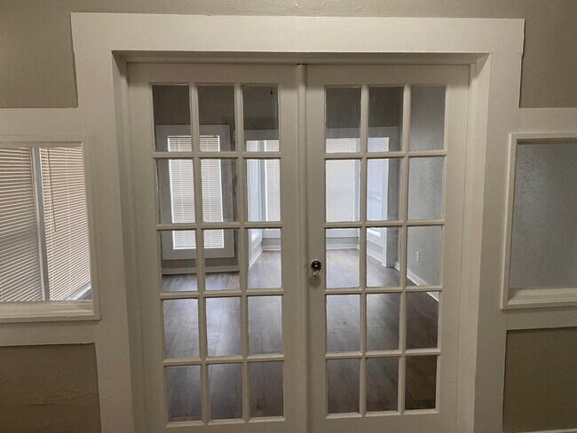 Building Photo - 951 FM 222