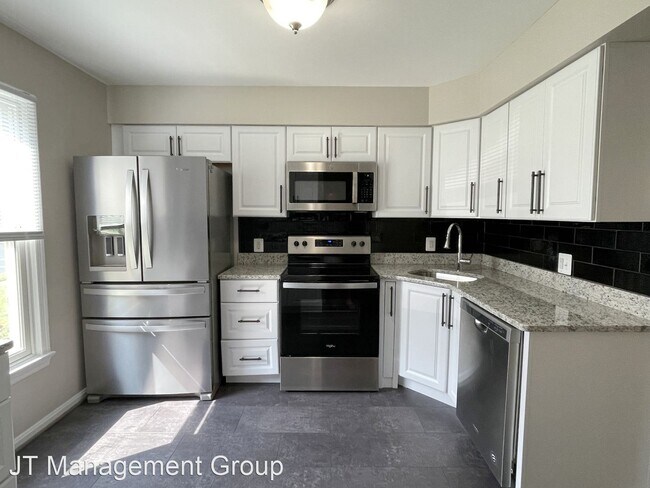Building Photo - 3 br, 1.5 bath House - 300-H S 11TH ST