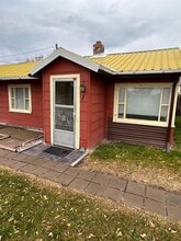 Building Photo - 738 9th Ave W