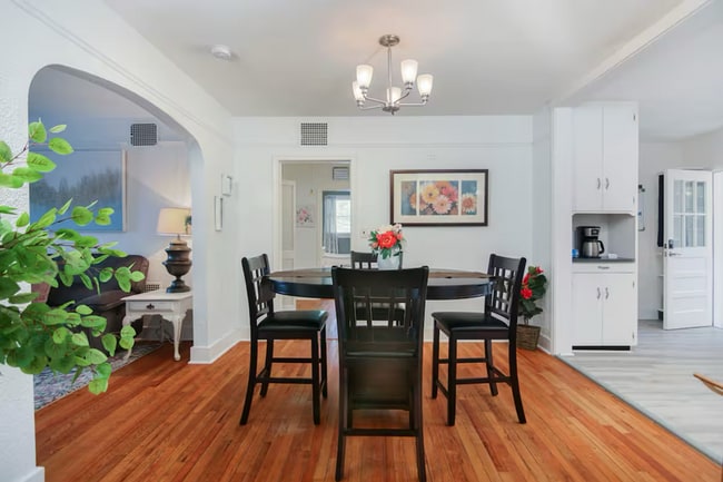 Building Photo - 426 Riverland Dr