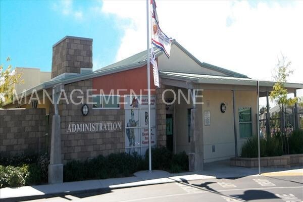 Foto del edificio - Spectacular Mission Grove Home