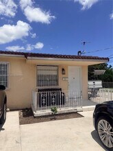 Building Photo - 3821 SW 89th Ct