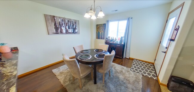 Building Photo - 3D Tour Available - Beautiful Town Home on...