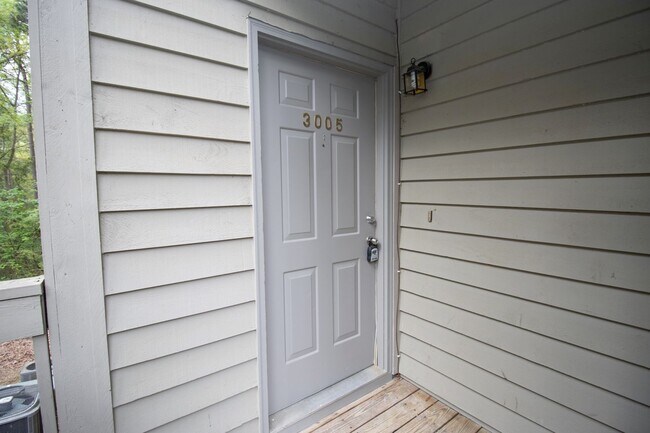 Building Photo - Charming 2-Bedroom, 2-Bath Home in Village...