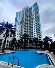 Building Photo - 1755 E Hallandale Beach Blvd