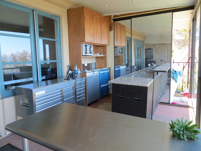 kitchen - 8500 Cole Crest Dr