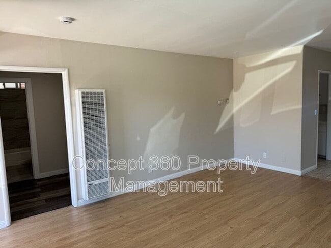 Building Photo - 9332 1/4 ELM VISTA DR