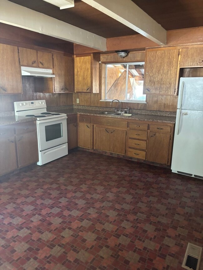 Building Photo - 2 bedroom house in Kings Beach
