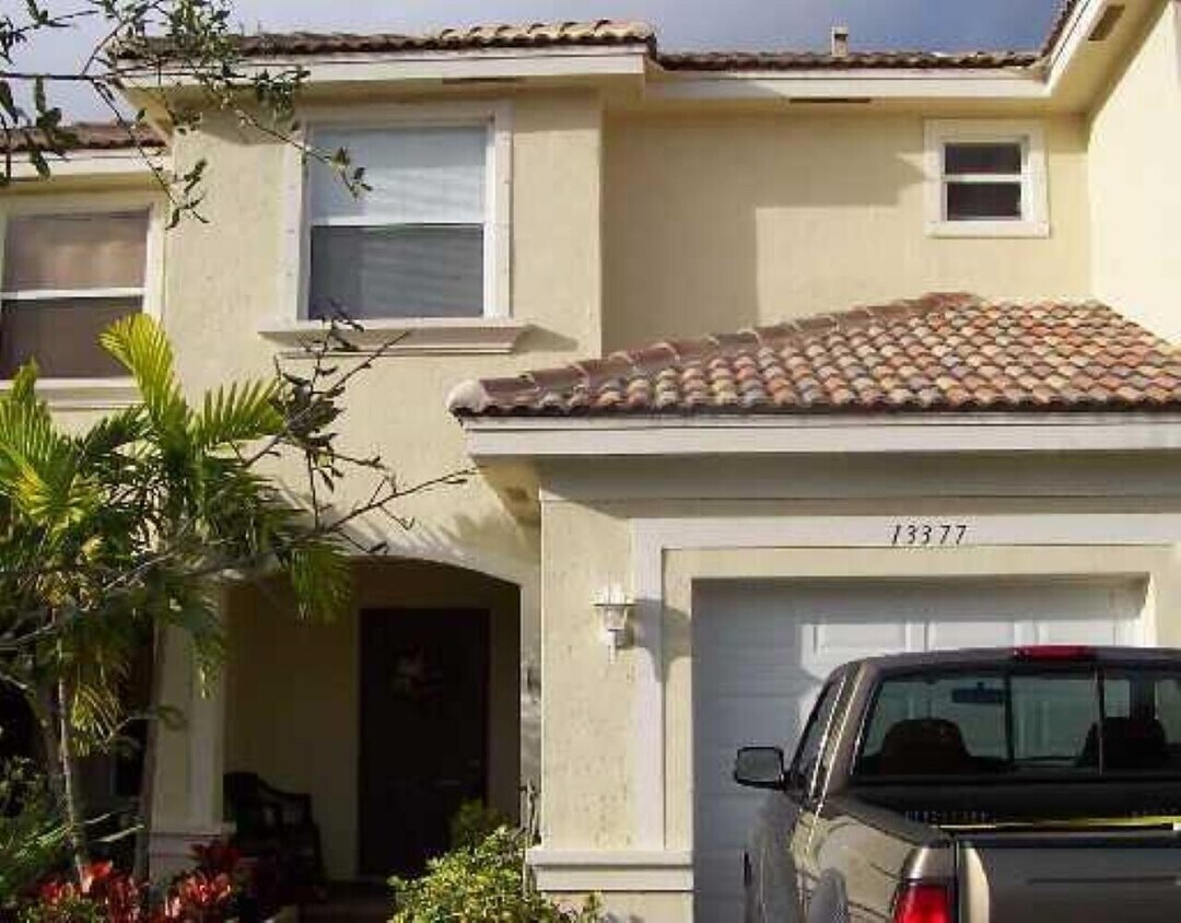 Foto principal - 13377 Georgian Ct