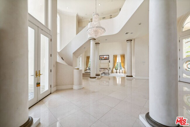 Foto del edificio - 3303 Clerendon Rd