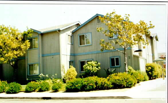 Building Photo - 64 Rancho Dr