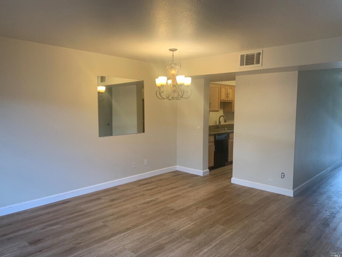 358 Tabor Ave Unit 523, Fairfield, CA 94533 Condo for Rent in