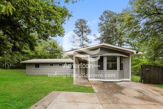 Building Photo - 380 Queen Julianna Ln