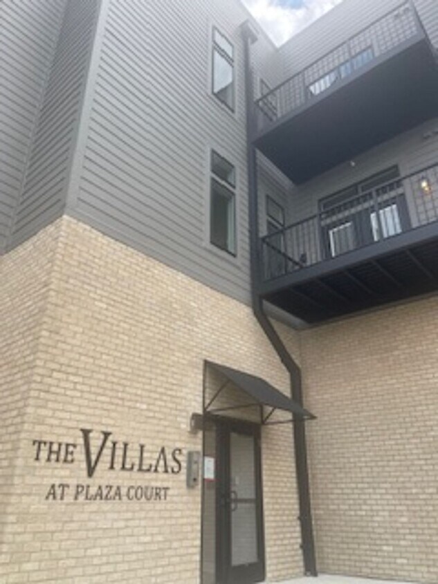Foto principal - Brand New Large 2 Bdrm Apartment Home