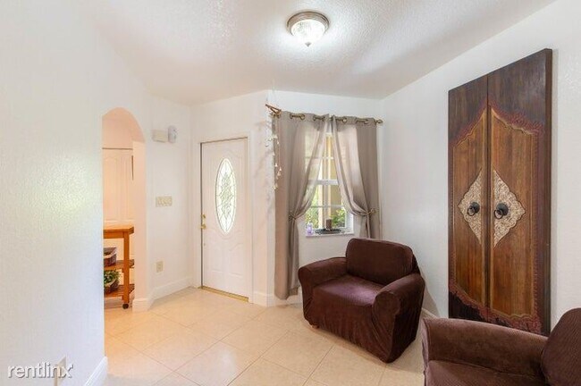 Foto del edificio - 3 br, 2.5 bath House - 12764 Westhampton Cir