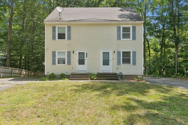Building Photo - 5 Woodvale Ct