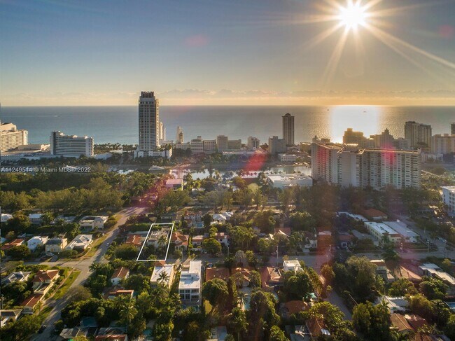 Foto del edificio - 4349 Sheridan Ave