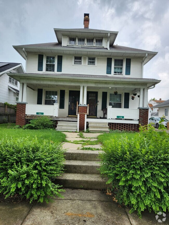 Building Photo - 126-128-128 Englewood Rd