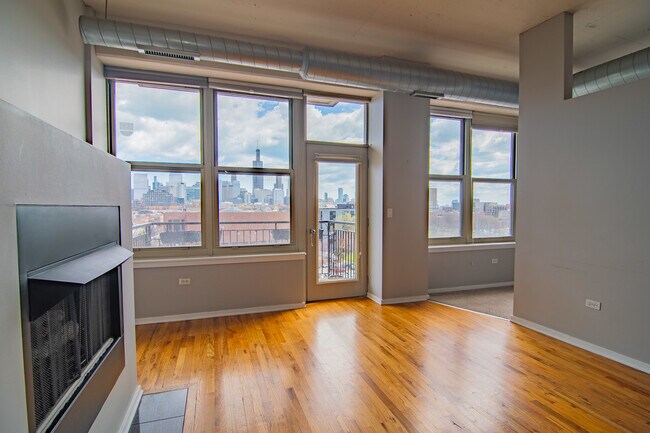 Building Photo - 6 S Laflin St