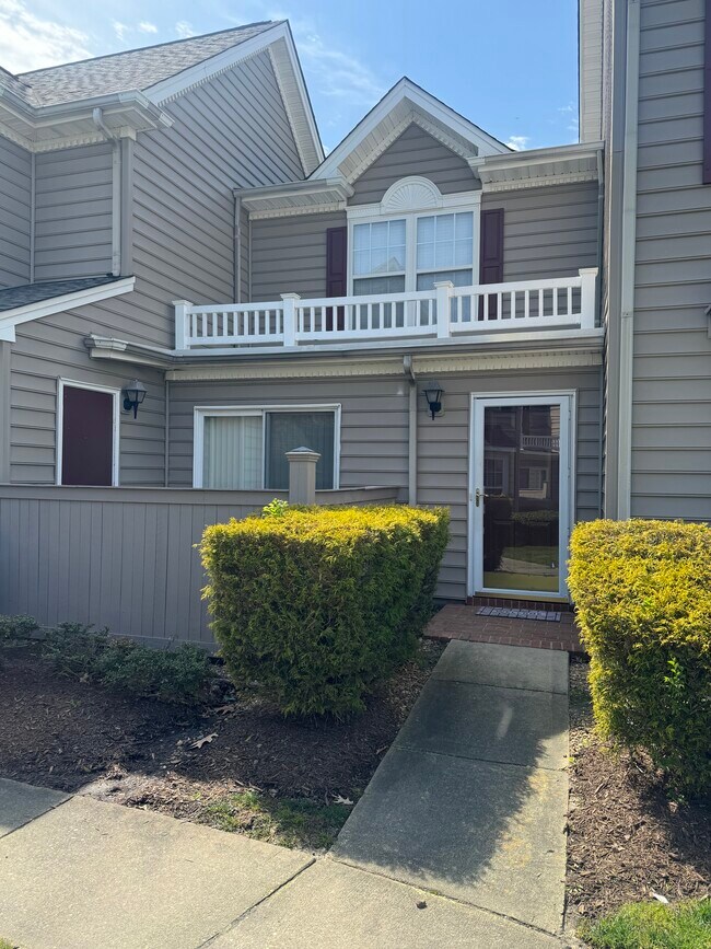 Foto del edificio - 2311 Old Greenbrier Rd