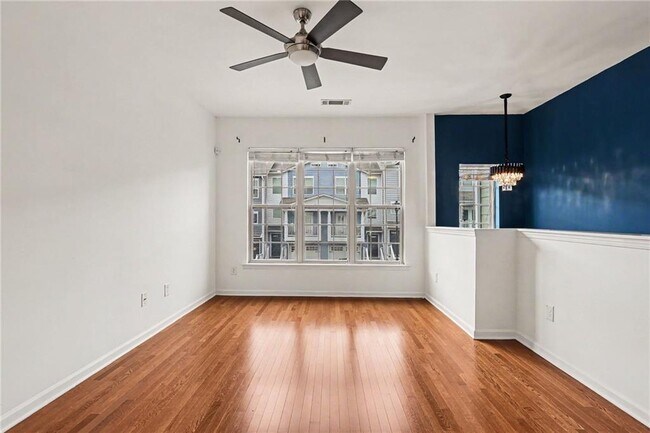 Foto del edificio - 3030 Liberty Way NW