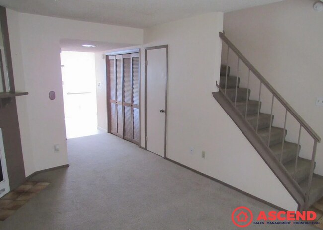 Foto del edificio - Dazzling Apartment Located Near Coffee Rd!