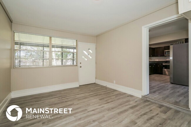 Building Photo - 7953 Patou Dr S