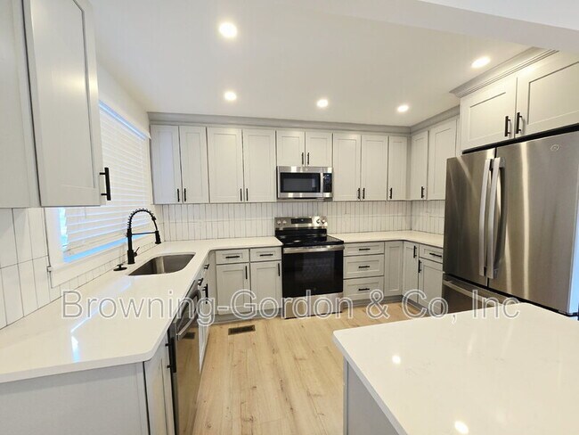 Foto del edificio - 1601 Haynes Meade Cir