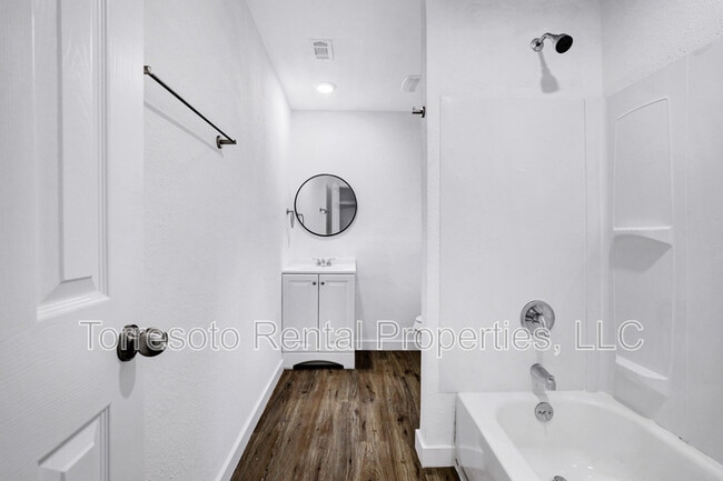 Photo - 1920 Leal St House