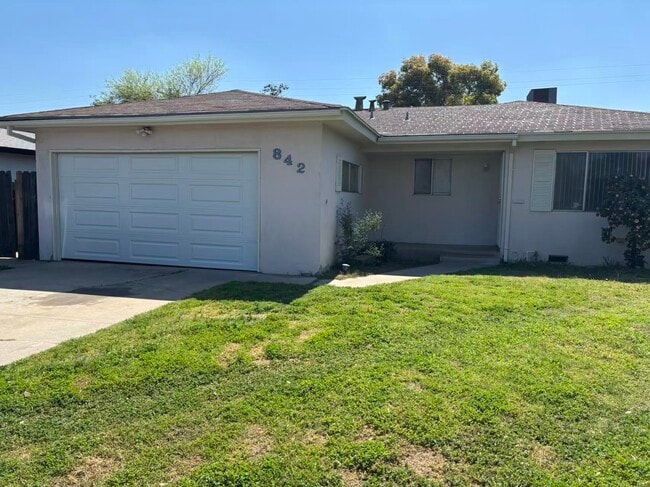 Building Photo - 842 W Alamos Ave