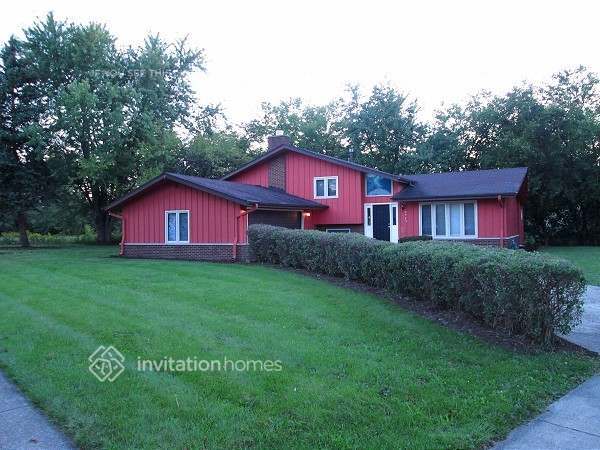 Foto principal - 4913 Lakeshore Dr