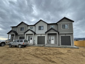 Building Photo - 504 E 2nd Ave